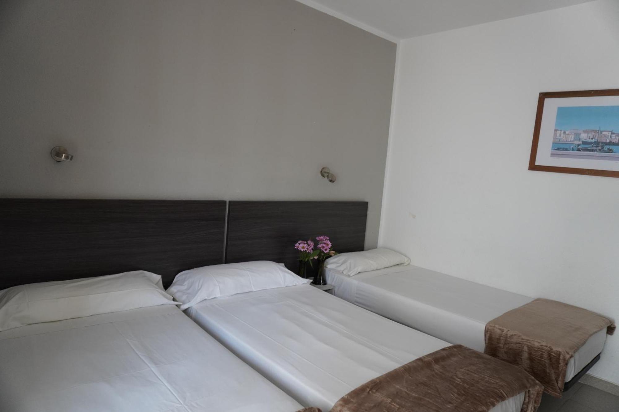 Ram Rooms Tahiti Салоу Экстерьер фото