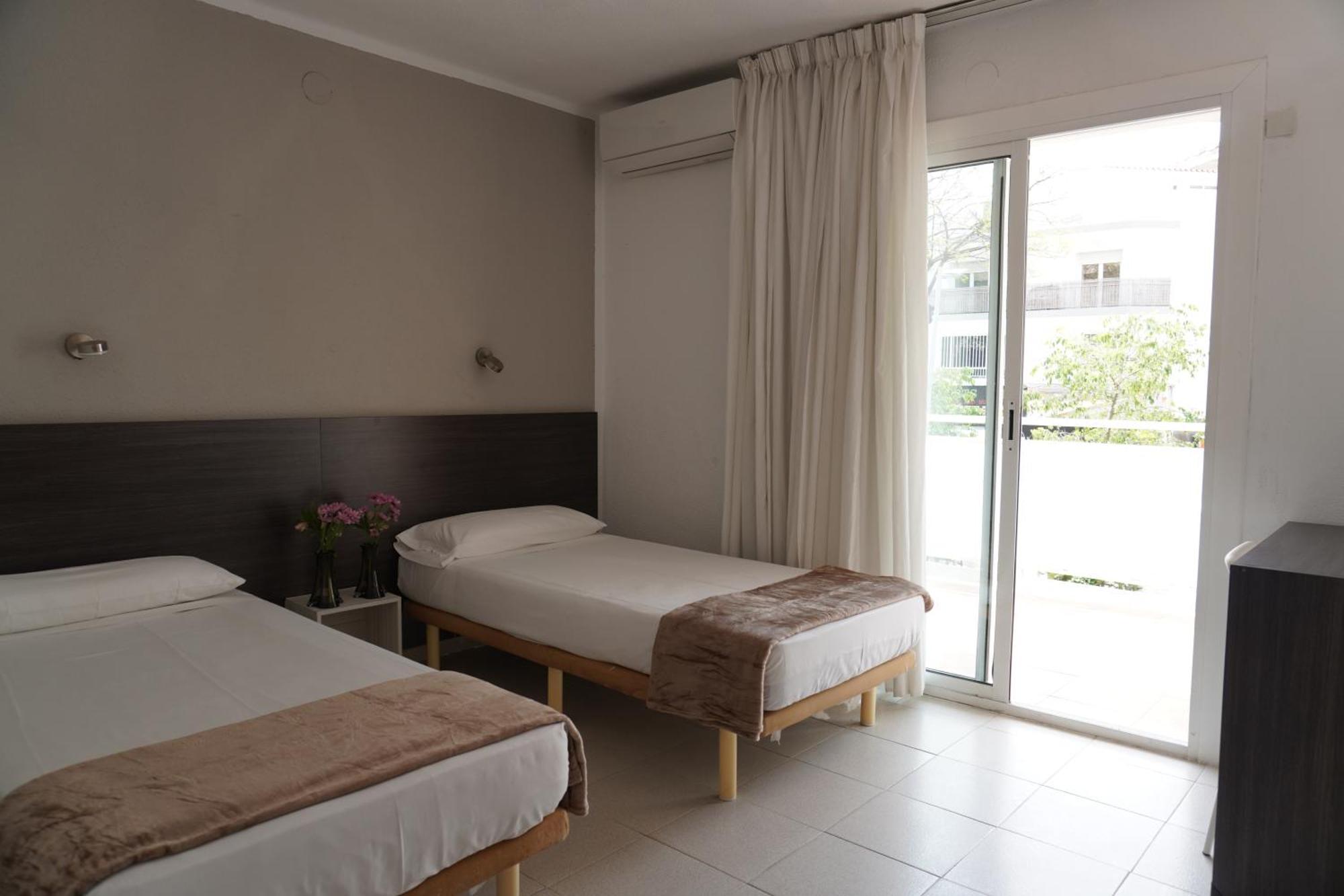 Ram Rooms Tahiti Салоу Экстерьер фото